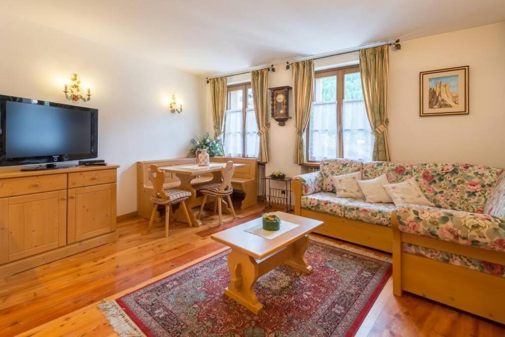 Cozy Apartment Near Cortina San Vito di Cadore Exterior photo