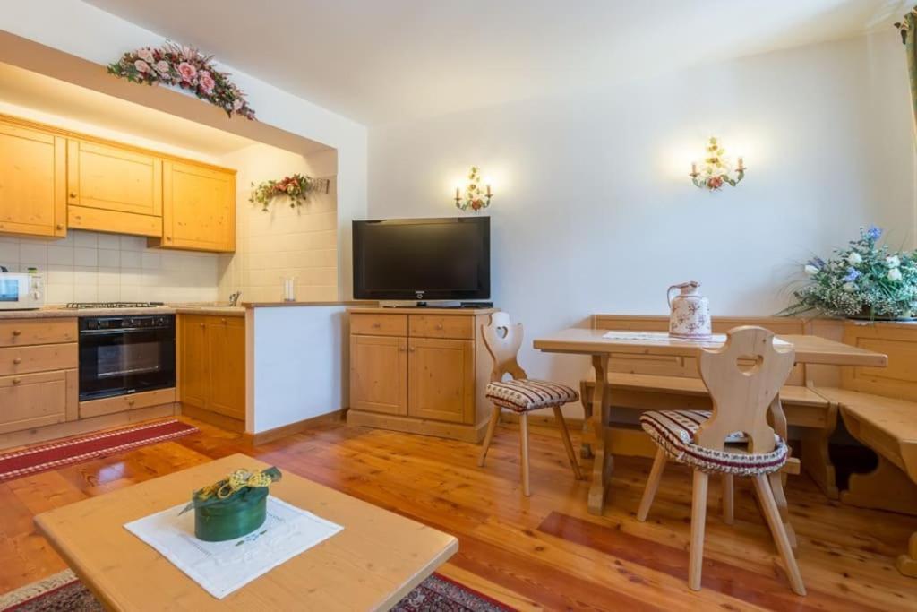 Cozy Apartment Near Cortina San Vito di Cadore Exterior photo